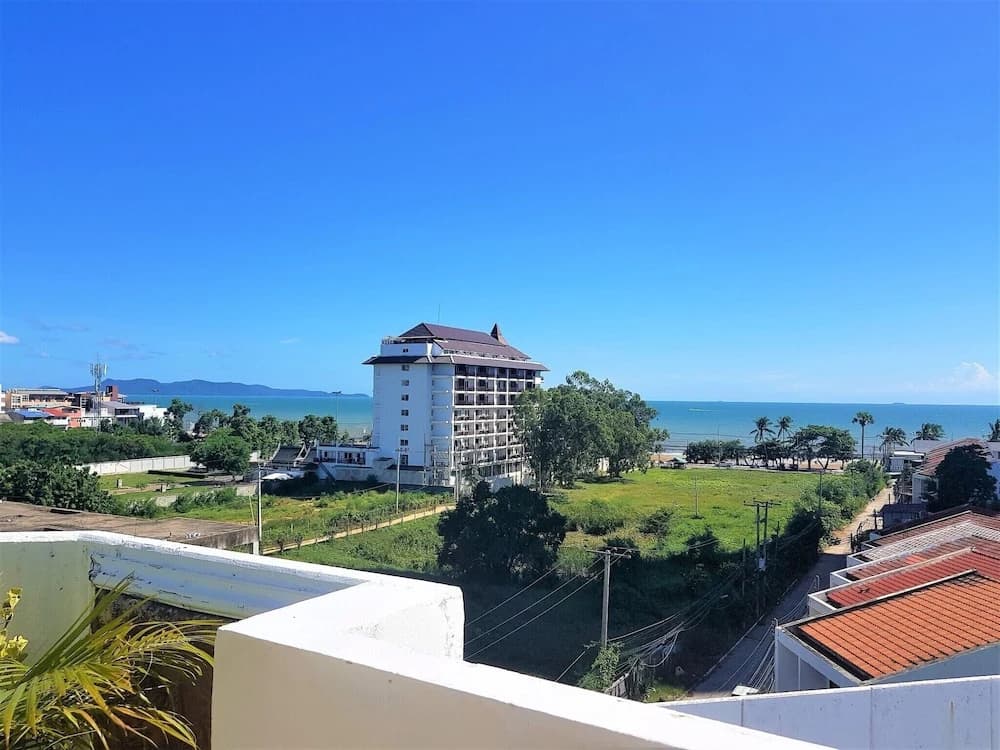 Fantastic 2 bed With Huge Balcony & sea Views - photo 15