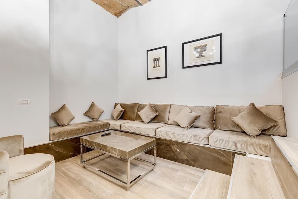 Spanish Queen Apartment - photo 6