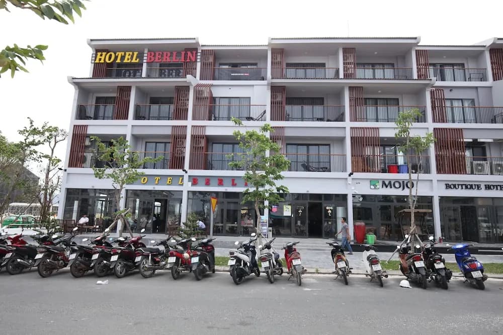 Hotel Berlin - main photo