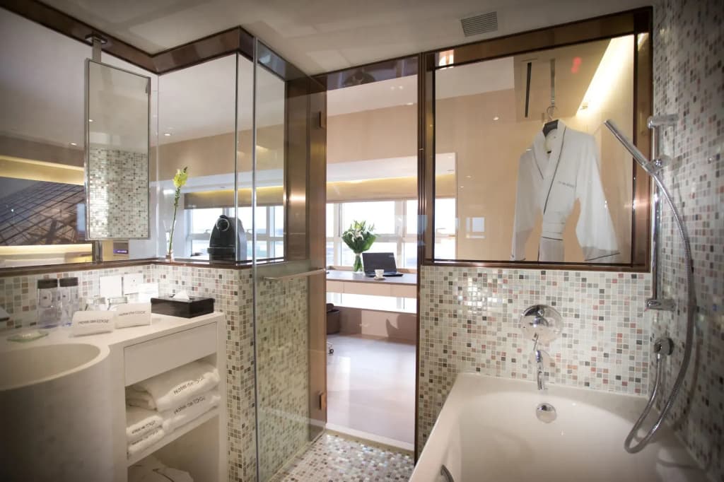 Butterfly on Waterfront Boutique Hotel Sheung Wan - photo 8