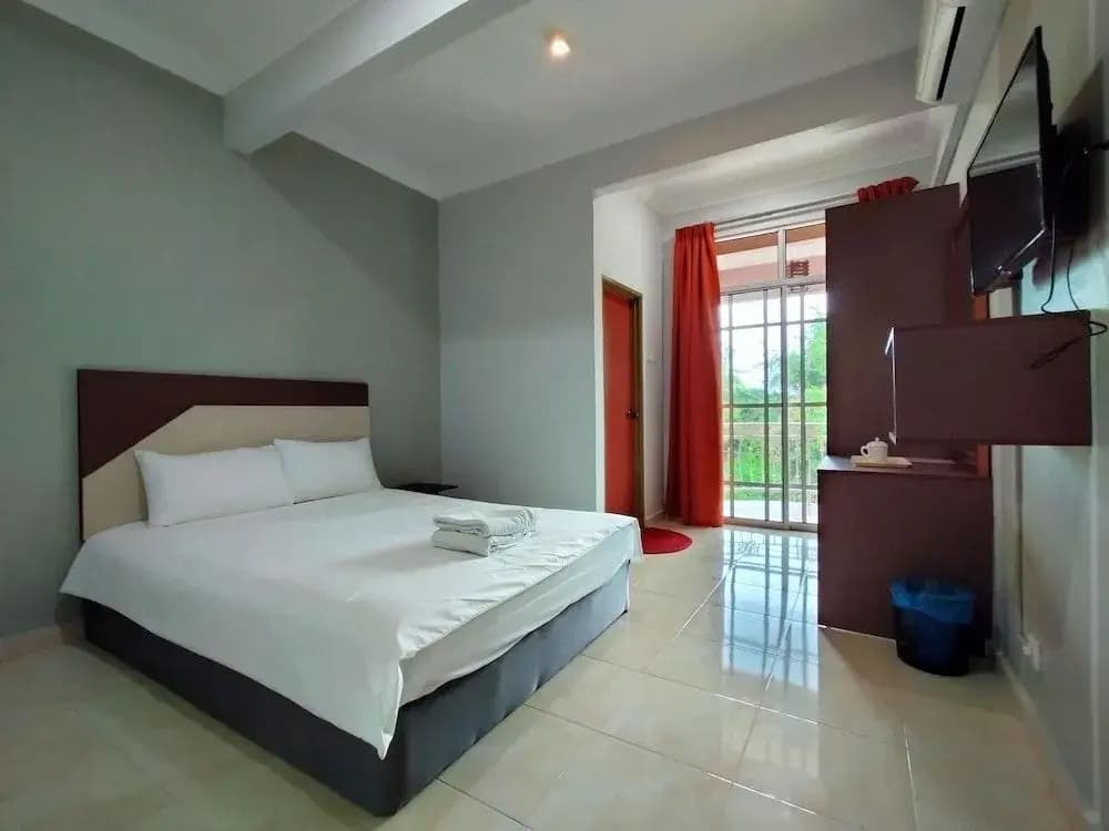 OYO 89934 Rose Village Inn & Spa - photo 2