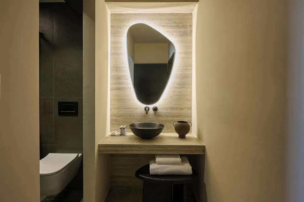 Finders Top Floor Apartments - photo 9