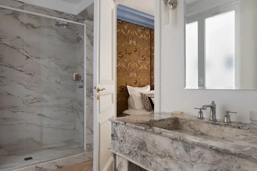 Montaigne Luxury 2 Bedroom - photo 9