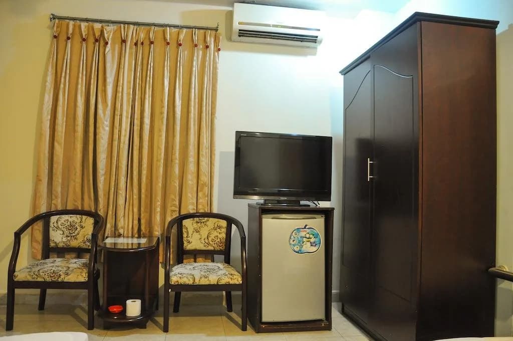Navi Hotel Etown - photo 4