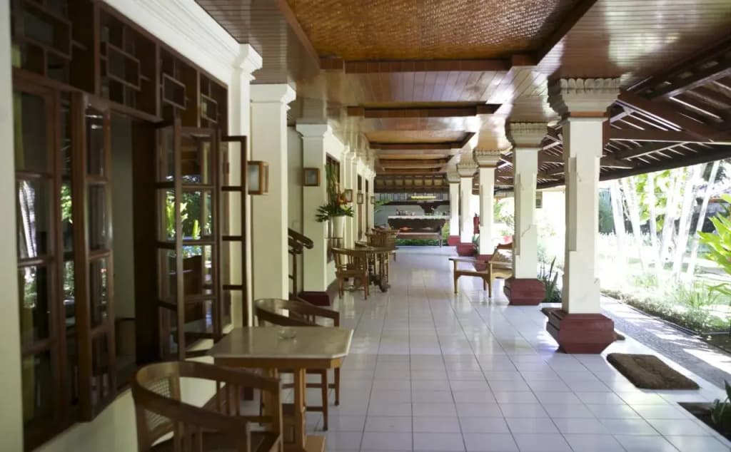 Un's Hotel - photo 11