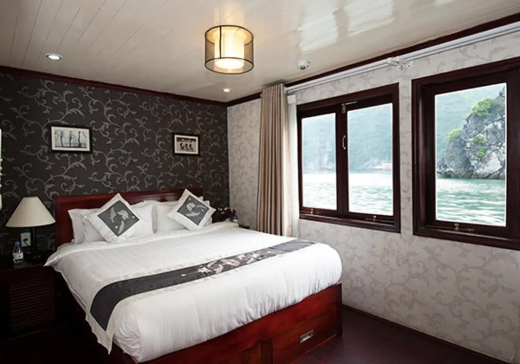 Phoenix Luxury Cruise Halong - photo 2
