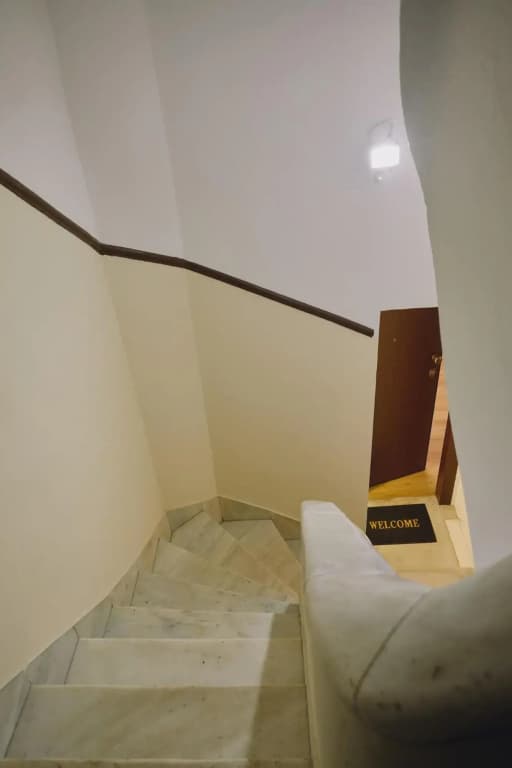 warm stone house - photo 3