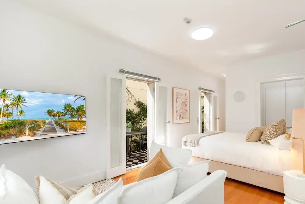 Cosy Inner West Studio With Courtyard - photo 2