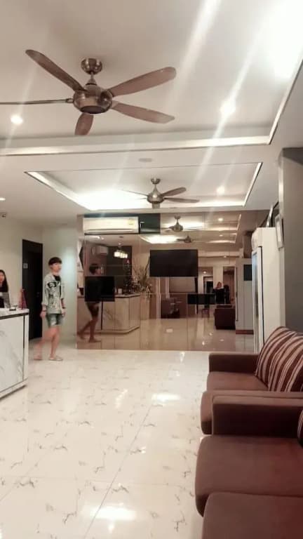 Malades House - photo 1
