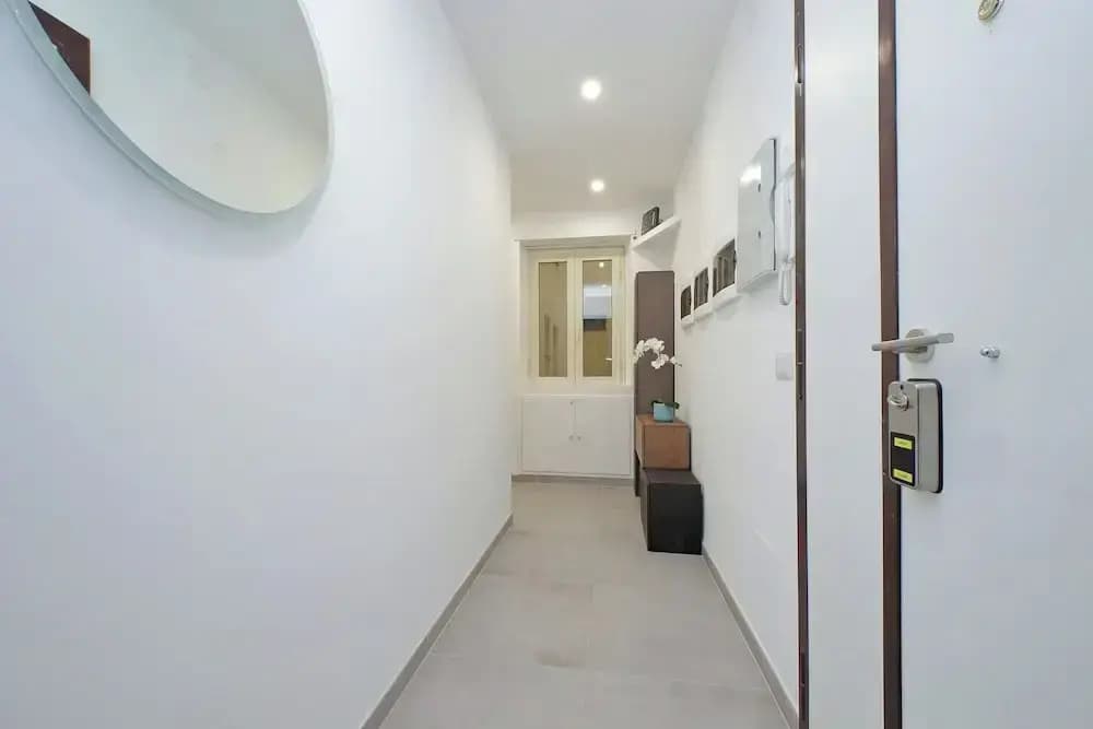 YCH Bagnera Suites - photo 2