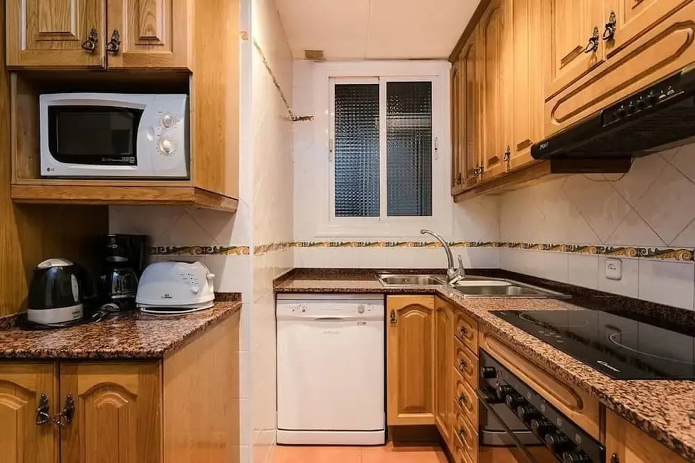 Vintage 3bed/2bath With big Terrace in Eixample - photo 16