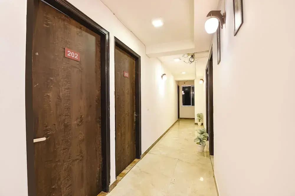 Fabhotel Blu Lagoon Inn - photo 11