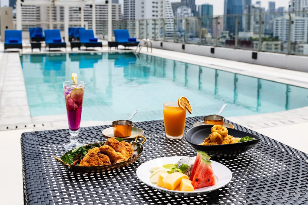 Radisson Hotel Chateau de Bangkok - photo 8