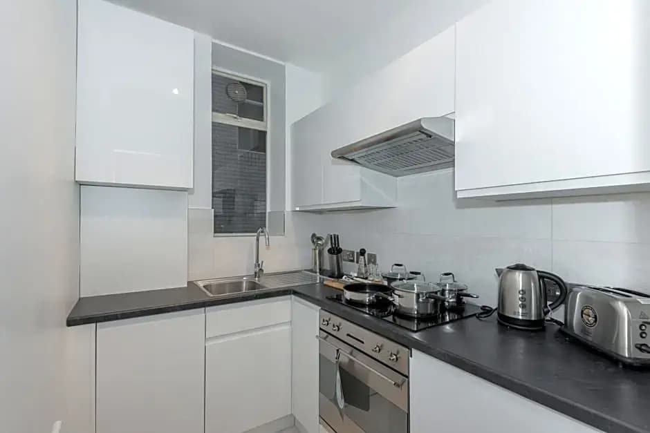 Brompton Road Private Apartment - photo 3