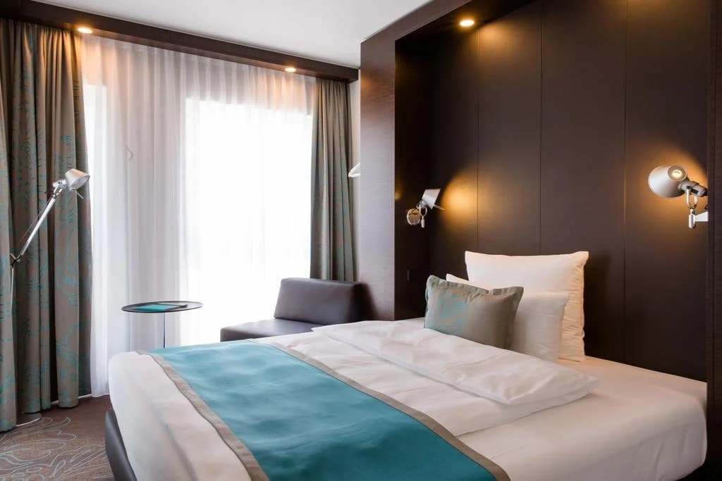 Motel One Berlin-Upper West - photo 34