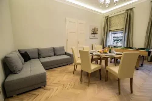Ruterra Apt with Sauna and Billiards - photo 24