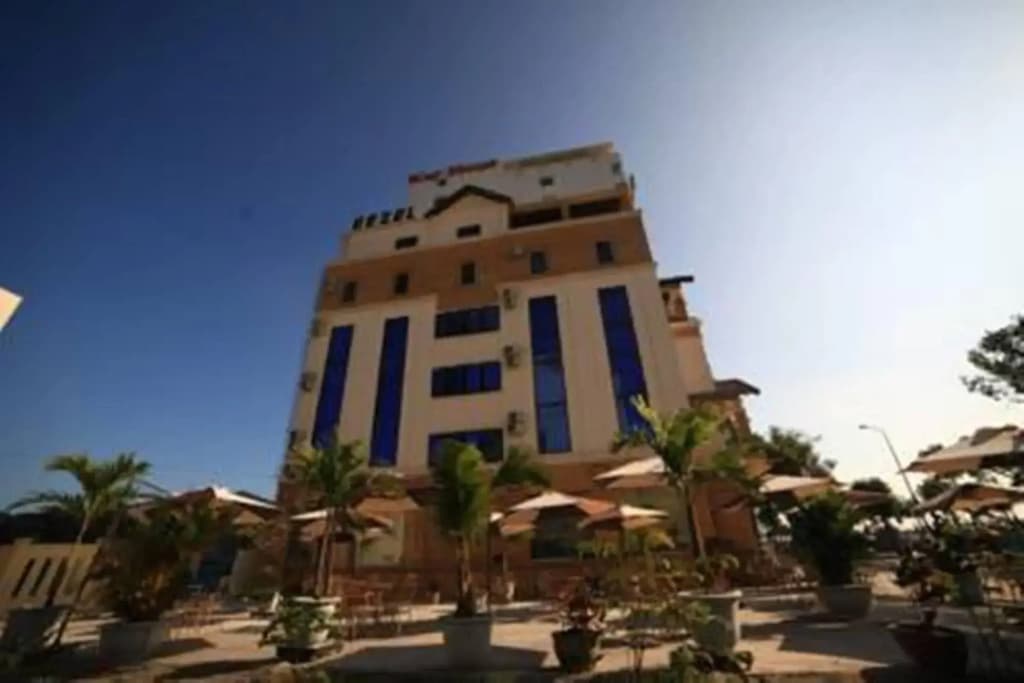 Bezel Hotel - photo 13