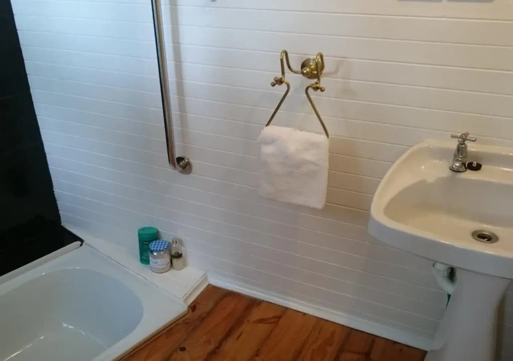 Devon Guest House - photo 7