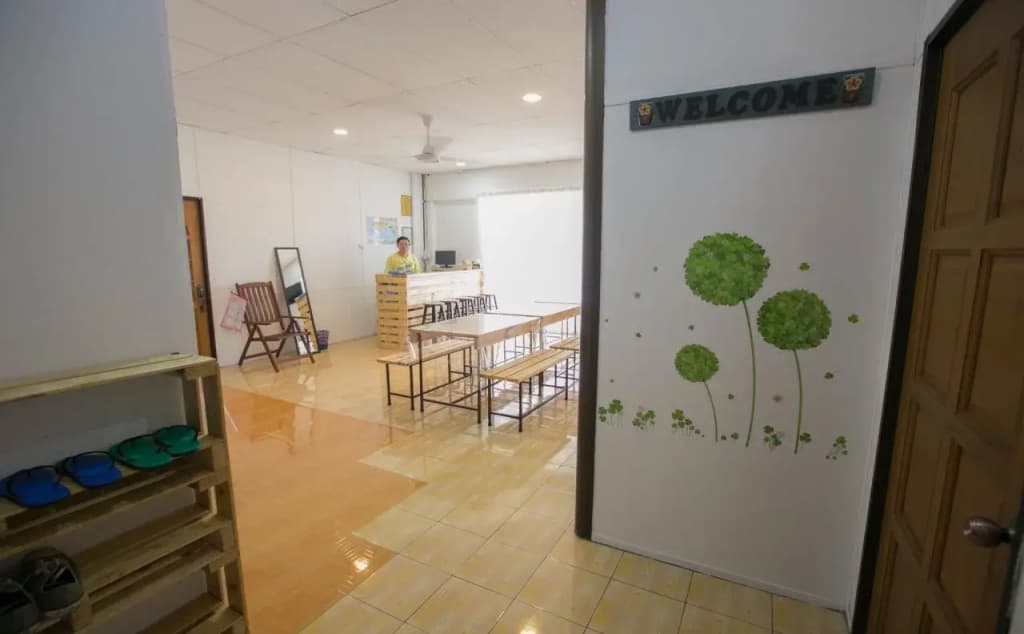 Alice Semporna Backpackers Hostel - photo 3