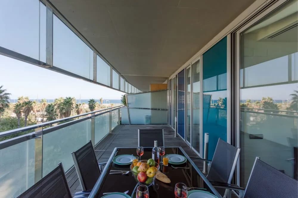 Unique Rentals - Seafront Lux Suite - photo 7
