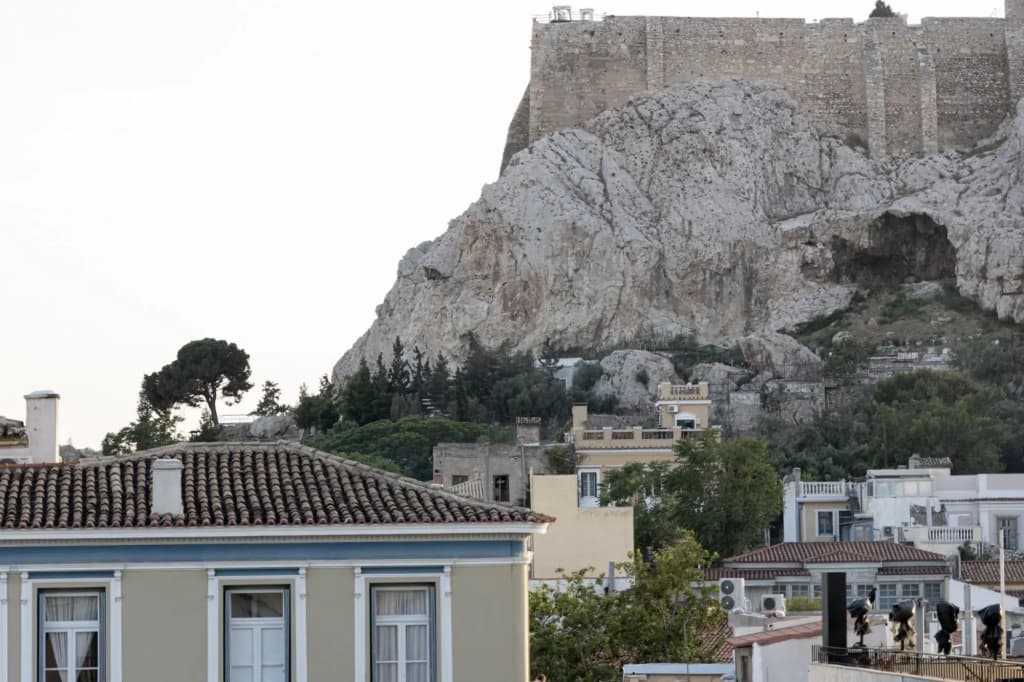 Historic Plaka s Deluxe Apartment - photo 1