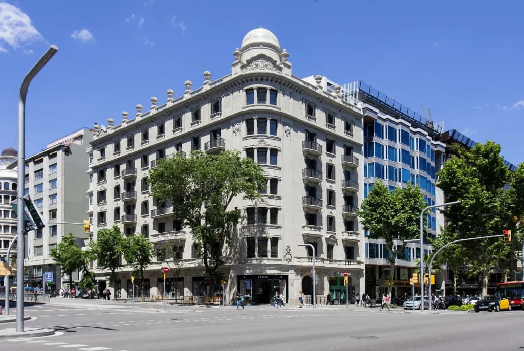 Casagrand Luxury Apartments Barcelona - main photo