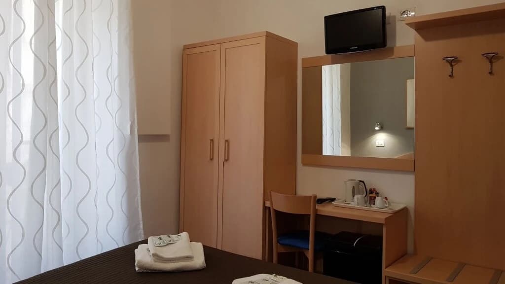 Hotel Campidoglio - photo 4
