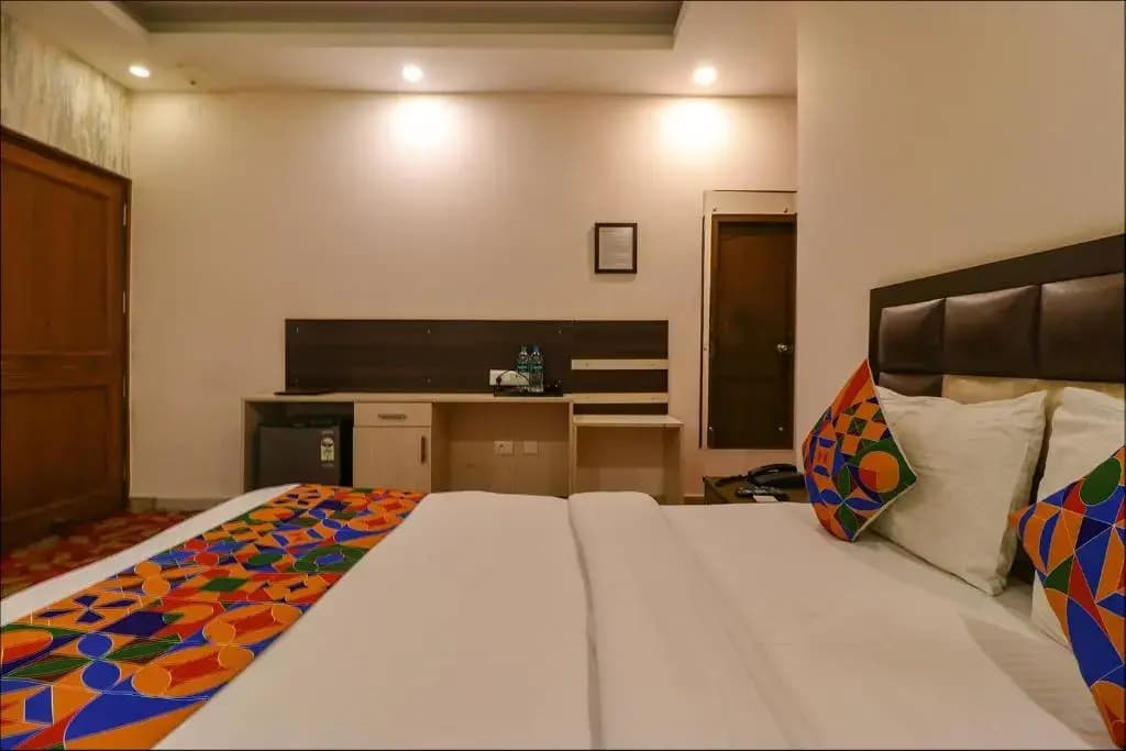 FabHotel Qotel Nirvana Suites - photo 4