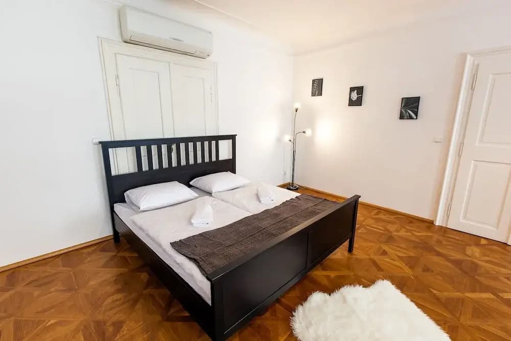 St. Nicholas Church view apartment - photo 5