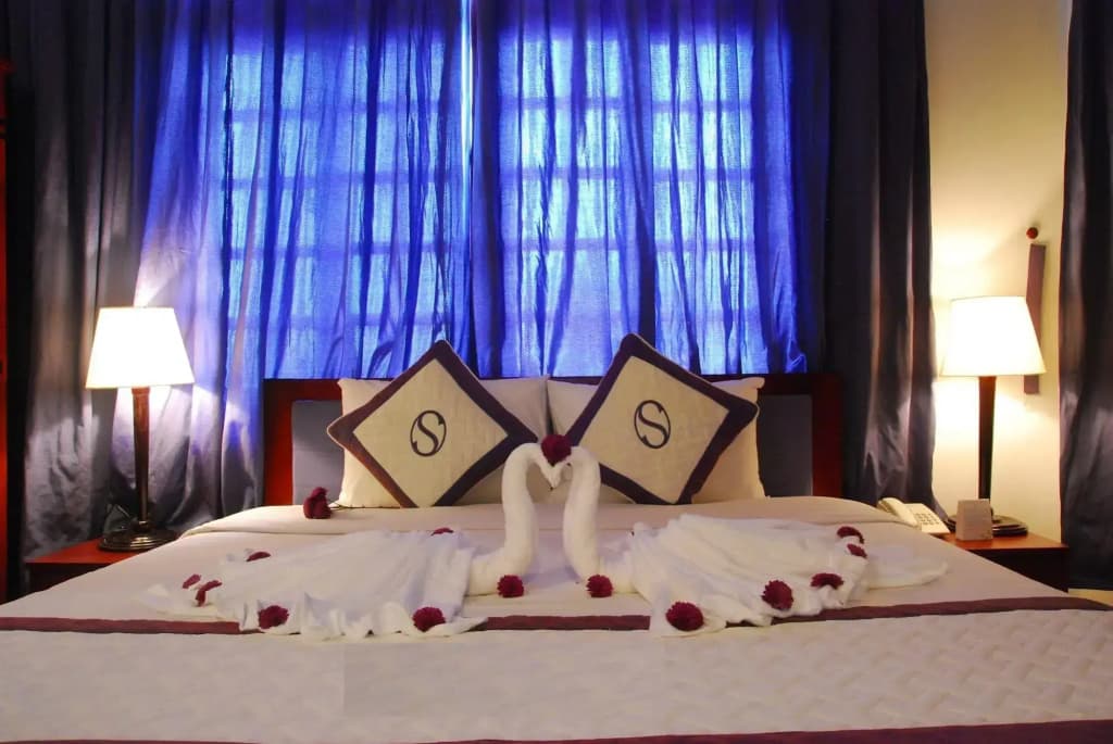 White House Hotel - photo 5