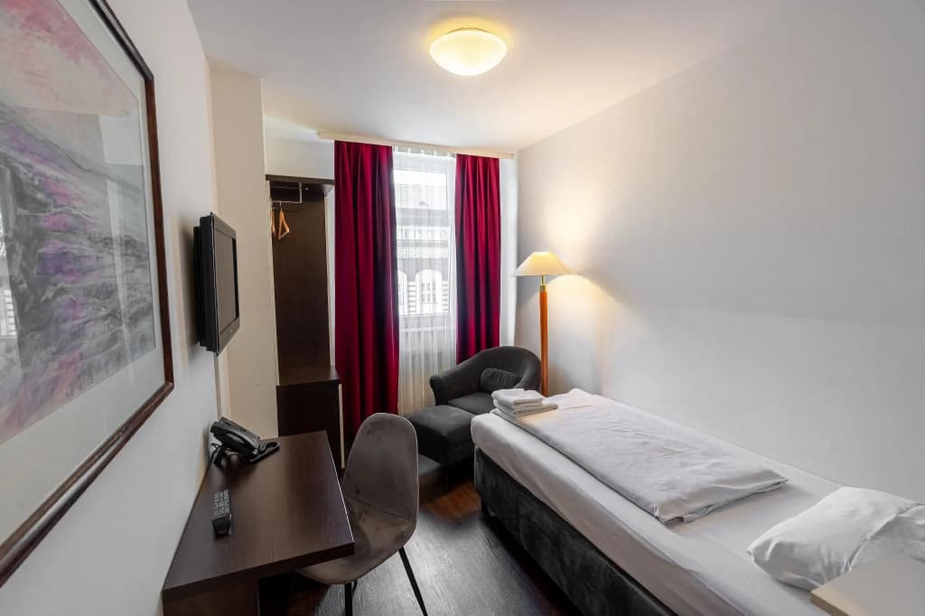 Hotel Prens Berlin - photo 25
