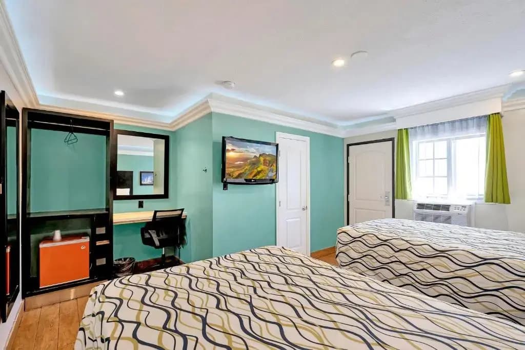 Mid City inn - photo 5
