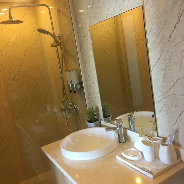 Bamboo Hotel & Apartments - Hostel - photo 4