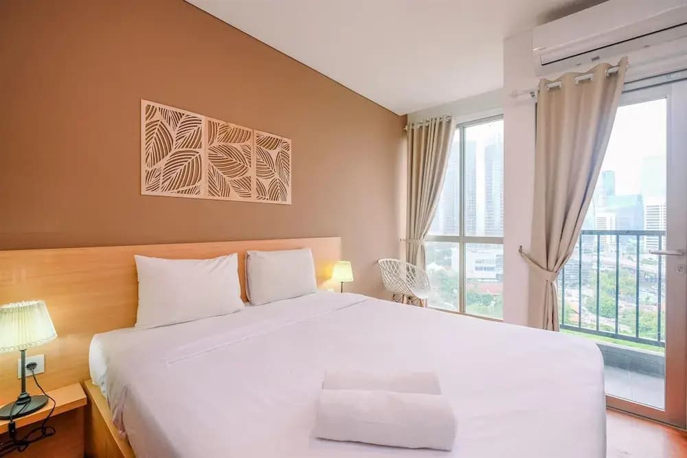 Nice and Elegant Studio at Ciputra World 2 Apartment - photo 2