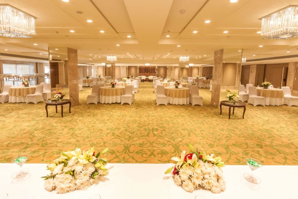 Deventure Sarovar Portico Kapashera - photo 15
