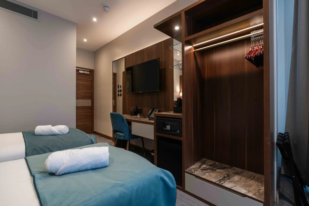 St. Mark Hotel - photo 2