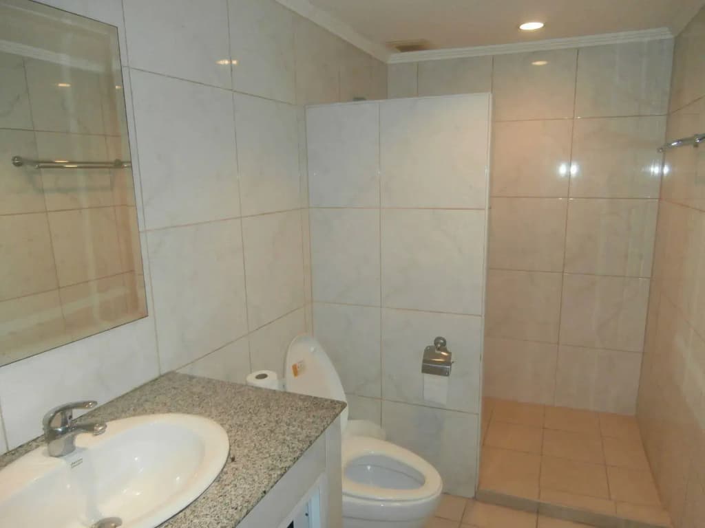 The Classroom Hotel - photo 9