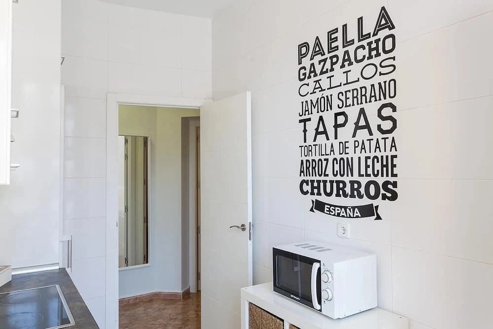 Stunning Urban Apt. Historic District - Sol - photo 12