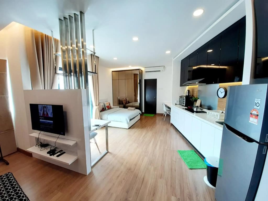 Symphony Tower Studio #2 with balcony - photo 15