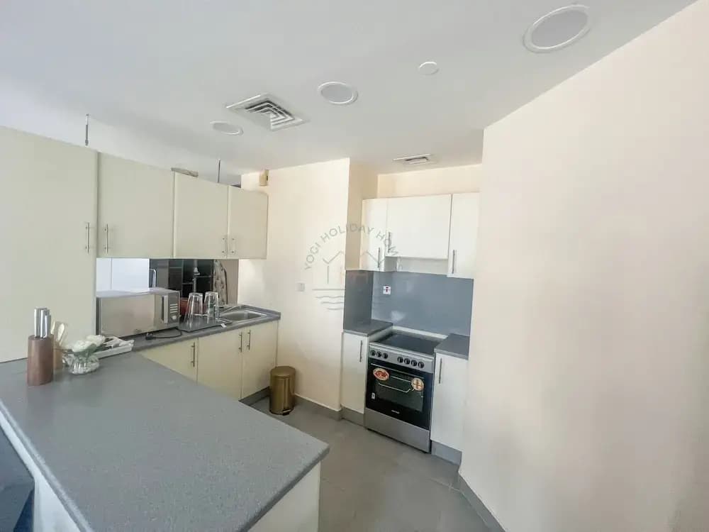 Snug Studio With City Views, Perfect For Couples - photo 3