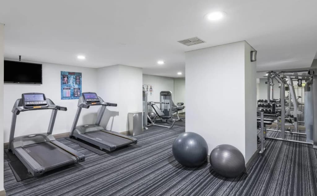 Meriton Suites Pitt Street, Sydney - photo 17