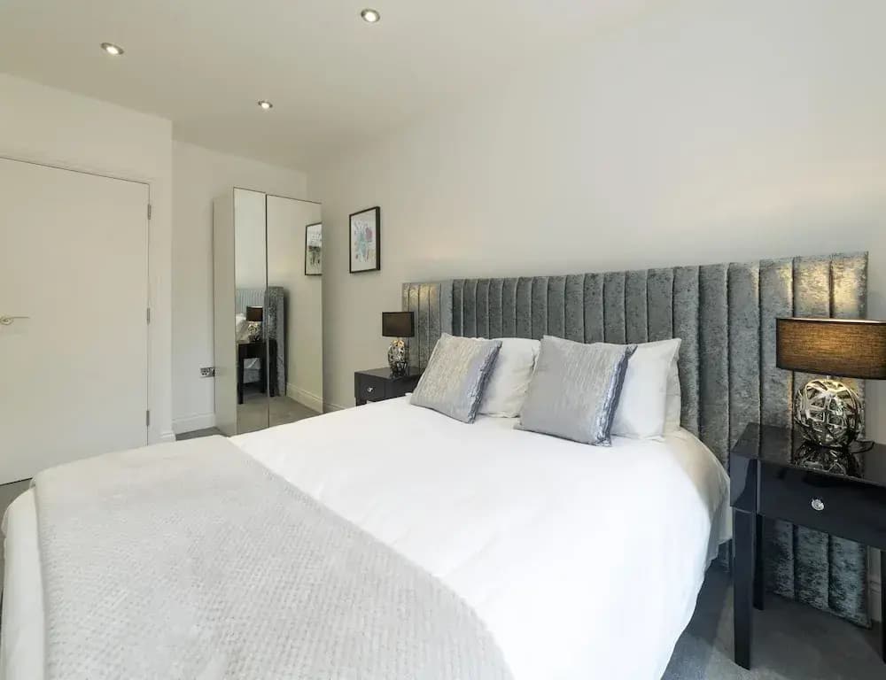 Boutique Tower Bridge Apartment - photo 9