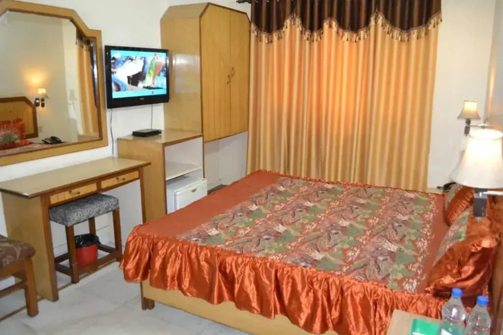Hotel Atithi Palace - photo 3