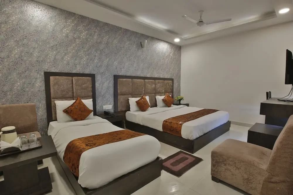 FabHotel Belwood - photo 4