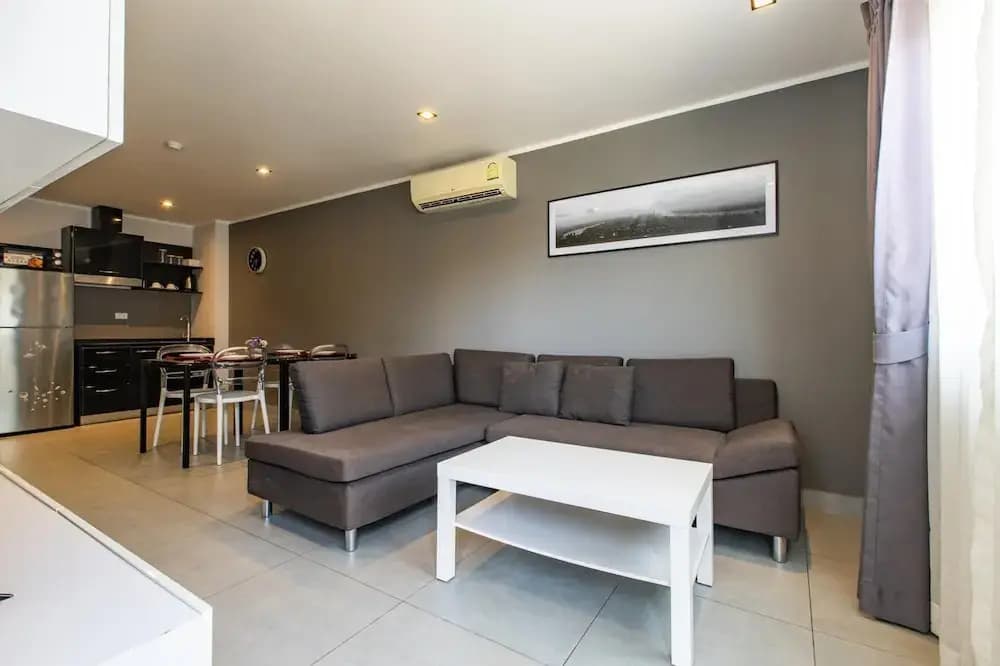 Modern Condo - 1BR T1-201 - photo 6
