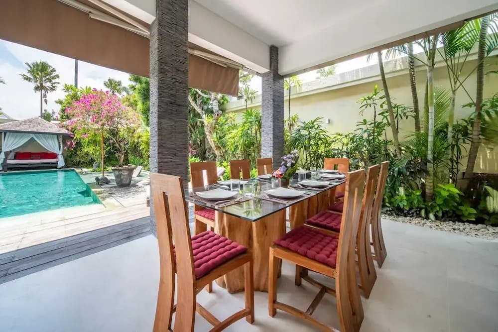 Elegant Private Villa, 3 BR, Seminyak With Staff - photo 21