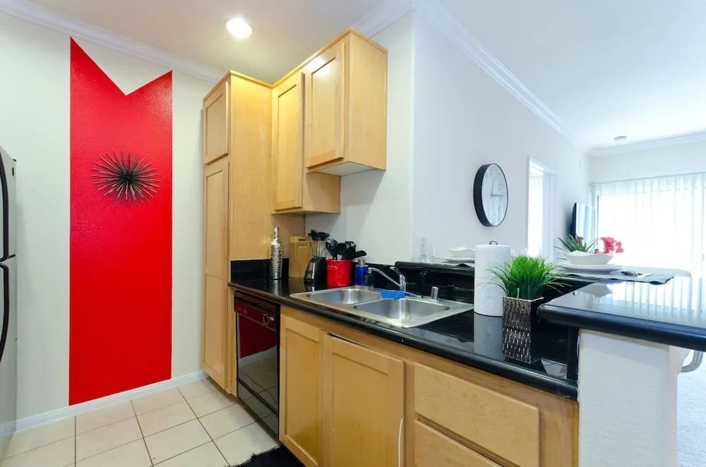 Downtown LA City View Suite - photo 16