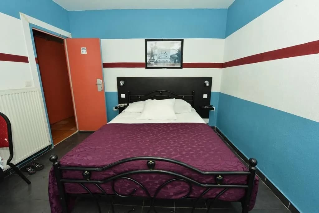Hotel De La Poste - photo 19