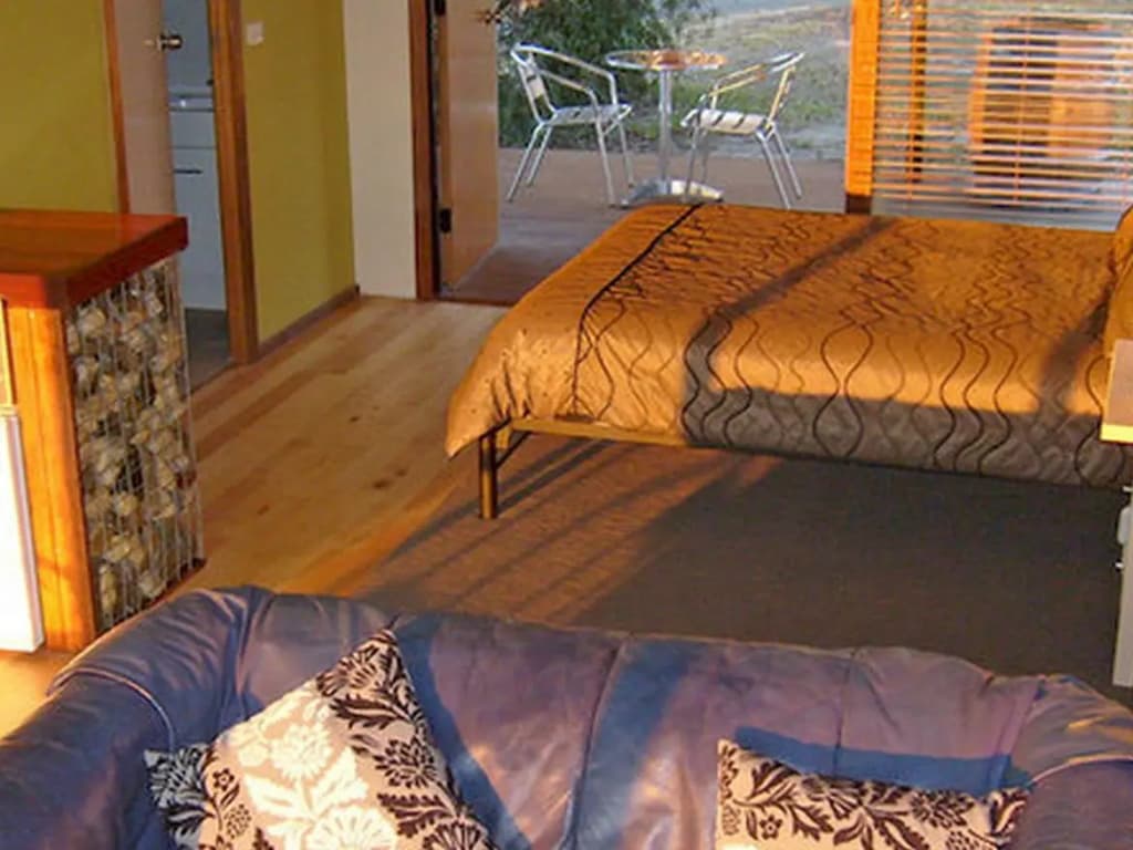 Valley Farm Vineyard Cottages - photo 2