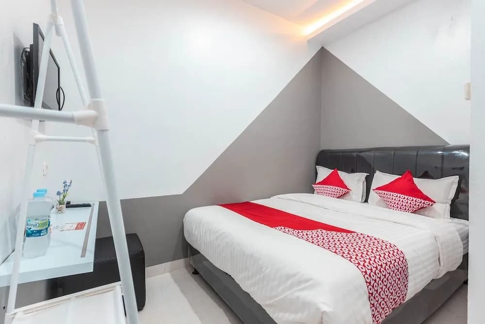 OYO 1070 Kuningan Residence - photo 4